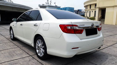 2013 Toyota Camry V 2.5 - Mobil Pilihan (s-3) 2013 Toyota Camry V 2.5 - Mobil Pilihan (s-3)