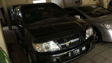 2013 Isuzu Panther LM Turbo 2.5 - Kondisi Istimewa Siap Pakai (s-7) 2013 Isuzu Panther LM Turbo 2.5 - Kondisi Istimewa Siap Pakai (s-7)