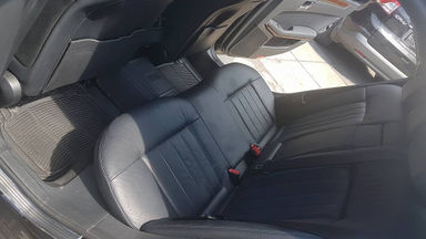 2011 Mercedes Benz E-Class E300 Elegance - Kondisi Istimewa (s-4) 2011 Mercedes Benz E-Class E300 Elegance - Kondisi Istimewa (s-4)