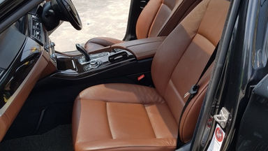 2012 BMW 5 Series 520i - Lowkm terawat termurah (s-7) 2012 BMW 5 Series 520i - Lowkm terawat termurah (s-7)