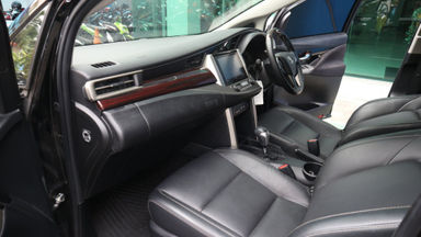 2017 Toyota Kijang Innova Venturer Q - bisa tunai / tukar tambah / kredit (s-5) 2017 Toyota Kijang Innova Venturer Q - bisa tunai / tukar tambah / kredit (s-5)