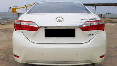 2014 Toyota Corolla Altis 1.8 V - Mobil Pilihan (s-3) 2014 Toyota Corolla Altis 1.8 V - Mobil Pilihan (s-3)