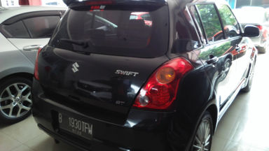 2009 Suzuki Swift st - Mobil siap pakai (s-2) 2009 Suzuki Swift st - Mobil siap pakai (s-2)