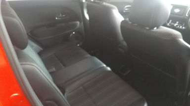 2015 Honda HR-V E CVT-Automatic - Nyaman Terawat Fitur Mobil Lengkap (s-6) 2015 Honda HR-V E CVT-Automatic - Nyaman Terawat Fitur Mobil Lengkap (s-6)