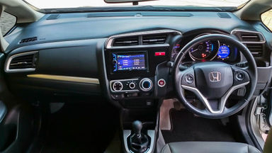 2015 Honda Jazz RS - Mobil Pilihan (s-4) 2015 Honda Jazz RS - Mobil Pilihan (s-4)