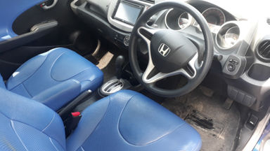 2012 Honda Jazz Ra At - Barang Mulus (s-4) 2012 Honda Jazz Ra At - Barang Mulus (s-4)