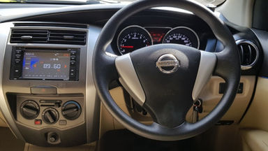 2014 Nissan Grand Livina 1.5 SV - Terawat (s-10) 2014 Nissan Grand Livina 1.5 SV - Terawat (s-10)