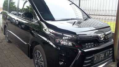 2018 Toyota Voxy V - Unit mewah, terawat, dan siap pakai, km rendah 2018 Toyota Voxy V - Unit mewah, terawat, dan siap pakai, km rendah