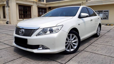 2013 Toyota Camry V 2.5 - Mobil Pilihan (s-0) 2013 Toyota Camry V 2.5 - Mobil Pilihan (s-0)