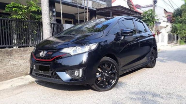 2016 Honda Jazz RS - Good Condition (s-0) 2016 Honda Jazz RS - Good Condition (s-0)