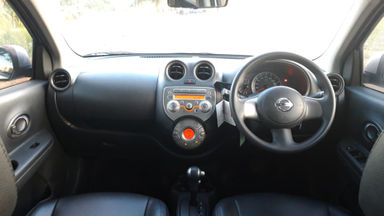 2012 Nissan March XS - Istimewa (s-6) 2012 Nissan March XS - Istimewa (s-6)
