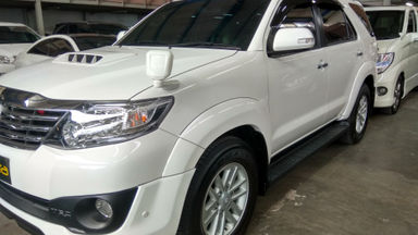 2013 Toyota Fortuner VNT TRD AT - Kondisi Mulus Tinggal Pakai 2013 Toyota Fortuner VNT TRD AT - Kondisi Mulus Tinggal Pakai