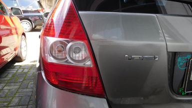 2006 Honda Jazz IDSI 1.5 MT - Bekas Berkualitas (s-2) 2006 Honda Jazz IDSI 1.5 MT - Bekas Berkualitas (s-2)