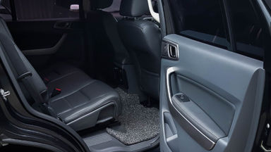 2016 Ford Everest Trend 4x2 - Mobil Pilihan (s-5) 2016 Ford Everest Trend 4x2 - Mobil Pilihan (s-5)