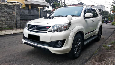 2014 Toyota Fortuner G VNTturbo - Mobil Pilihan (s-0) 2014 Toyota Fortuner G VNTturbo - Mobil Pilihan (s-0)