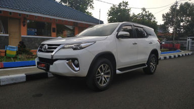 2016 Toyota Fortuner 2.4 VRZ DIESEL - A/T ISTIMEWA SIAP PAKAI (s-0) 2016 Toyota Fortuner 2.4 VRZ DIESEL - A/T ISTIMEWA SIAP PAKAI (s-0)