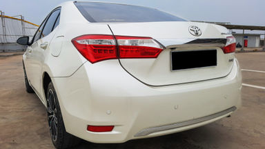 2014 Toyota Corolla Altis 1.8 V - Mobil Pilihan (s-4) 2014 Toyota Corolla Altis 1.8 V - Mobil Pilihan (s-4)