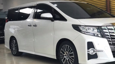 2015 Toyota Alphard SC Audioless - Matic Good Condition (s-0) 2015 Toyota Alphard SC Audioless - Matic Good Condition (s-0)