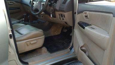 2013 Toyota Fortuner V - Kondisi Bagus Siap Pakai (s-5) 2013 Toyota Fortuner V - Kondisi Bagus Siap Pakai (s-5)