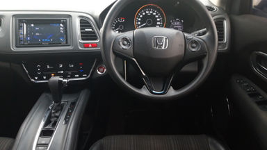 2016 Honda HR-V E CVT - Istimewa siap pakai (s-5) 2016 Honda HR-V E CVT - Istimewa siap pakai (s-5)