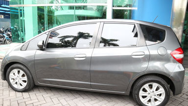 2013 Honda Jazz S - Mulus Langsung Pakai (s-2) 2013 Honda Jazz S - Mulus Langsung Pakai (s-2)