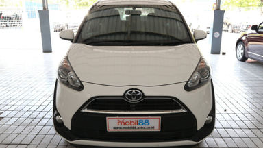 2016 Toyota Sienta v - Harga Bisa Digoyang Like New (s-1) 2016 Toyota Sienta v - Harga Bisa Digoyang Like New (s-1)