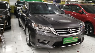 2013 Honda Accord VTIL 2.4 - Low Kilometer (s-6) 2013 Honda Accord VTIL 2.4 - Low Kilometer (s-6)