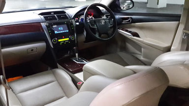 2013 Toyota Camry 2.5 V - Kondisi Mulus Tinggal Pakai (s-2) 2013 Toyota Camry 2.5 V - Kondisi Mulus Tinggal Pakai (s-2)