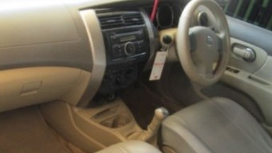 2009 Nissan Grand Livina xv - Kondisi Istimewa (s-13) 2009 Nissan Grand Livina xv - Kondisi Istimewa (s-13)