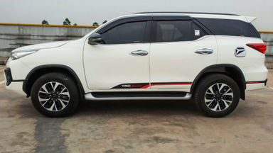 2018 Toyota Fortuner TRD Sportivo Diesel AT - Mobil Pilihan (s-4) 2018 Toyota Fortuner TRD Sportivo Diesel AT - Mobil Pilihan (s-4)