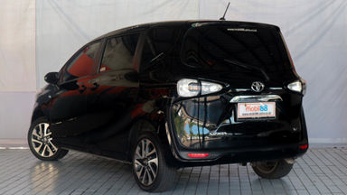 2016 Toyota Sienta V - Favorit Dan Istimewa (s-4) 2016 Toyota Sienta V - Favorit Dan Istimewa (s-4)