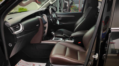 2016 Toyota Fortuner VRZ 2.4 - Mobil Pilihan (s-5) 2016 Toyota Fortuner VRZ 2.4 - Mobil Pilihan (s-5)