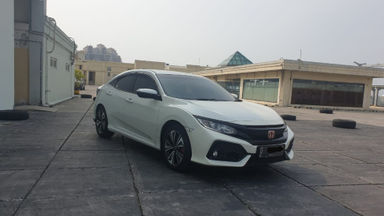 2017 Honda Civic Turbo 1.5 Hatchback S - Harga Bisa Digoyang (s-0) 2017 Honda Civic Turbo 1.5 Hatchback S - Harga Bisa Digoyang (s-0)