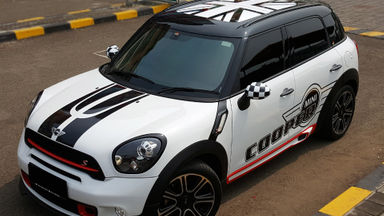 2015 MINI Countryman S - KM Rendah (s-0) 2015 MINI Countryman S - KM Rendah (s-0)