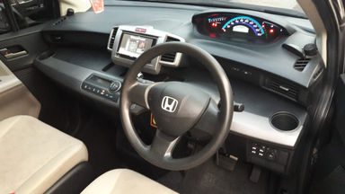 2011 Honda Freed Psd - Good condition, service record (s-8) 2011 Honda Freed Psd - Good condition, service record (s-8)