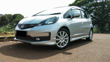 2013 Honda Jazz RS - Mobil Pilihan (s-0) 2013 Honda Jazz RS - Mobil Pilihan (s-0)