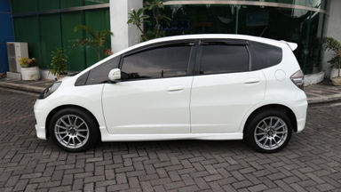 2013 Honda Jazz RS - Kondisi Mulus (s-5) 2013 Honda Jazz RS - Kondisi Mulus (s-5)