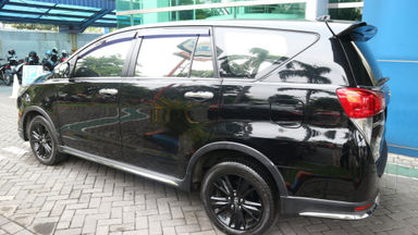 2017 Toyota Kijang Innova Venturer Q - bisa tunai / tukar tambah / kredit (s-3) 2017 Toyota Kijang Innova Venturer Q - bisa tunai / tukar tambah / kredit (s-3)