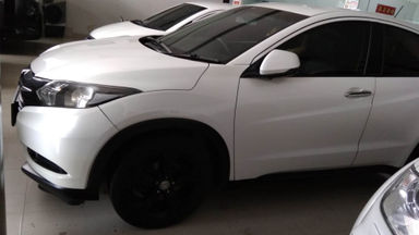 2016 Honda HR-V E 1.5 AT - Istimewa Seperti Baru KM Rendah (s-5) 2016 Honda HR-V E 1.5 AT - Istimewa Seperti Baru KM Rendah (s-5)