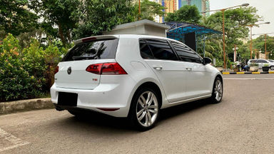 2017 Volkswagen Golf TSI - Mobil Pilihan (s-3) 2017 Volkswagen Golf TSI - Mobil Pilihan (s-3)