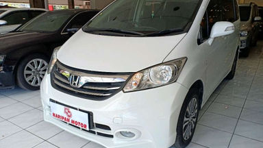 2013 Honda Freed E PSD AT - Good Condition (s-0) 2013 Honda Freed E PSD AT - Good Condition (s-0)