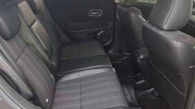 2016 Honda HR-V E CVT - Istimewa siap pakai (s-8) 2016 Honda HR-V E CVT - Istimewa siap pakai (s-8)