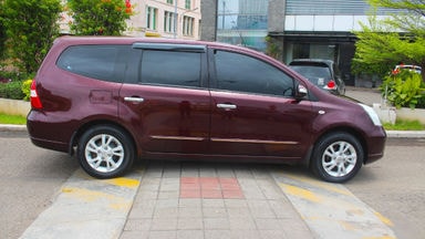 2011 Nissan Grand Livina XV Ultimate - KM rendah barang bagus (s-2) 2011 Nissan Grand Livina XV Ultimate - KM rendah barang bagus (s-2)