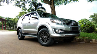 2015 Toyota Fortuner G 2.7 - Mobil Pilihan (s-1) 2015 Toyota Fortuner G 2.7 - Mobil Pilihan (s-1)