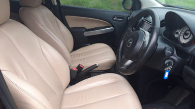 2010 Mazda 2 R - Kondisi Mulus Terawat (s-5) 2010 Mazda 2 R - Kondisi Mulus Terawat (s-5)
