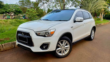 2014 Mitsubishi Outlander PX - Mobil Pilihan (s-0) 2014 Mitsubishi Outlander PX - Mobil Pilihan (s-0)