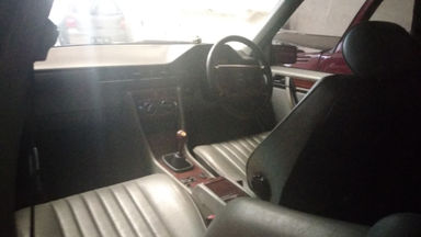 1992 Mercedes Benz E-Class e230 - mulus terawat (s-5) 1992 Mercedes Benz E-Class e230 - mulus terawat (s-5)