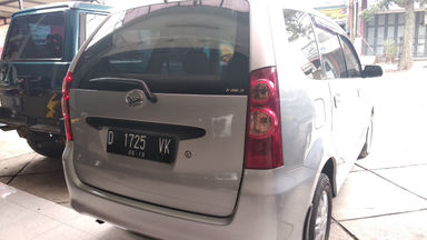 2009 Daihatsu Xenia XI - mulus terawat, kondisi OK (s-2) 2009 Daihatsu Xenia XI - mulus terawat, kondisi OK (s-2)