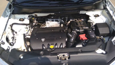 2012 Mitsubishi Outlander GLX - Surat Lengkap (s-7) 2012 Mitsubishi Outlander GLX - Surat Lengkap (s-7)