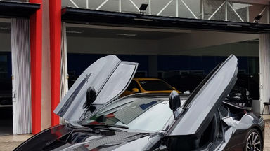 2015 BMW i i8 HYBRID - Kondisi Istimewa (s-5) 2015 BMW i i8 HYBRID - Kondisi Istimewa (s-5)